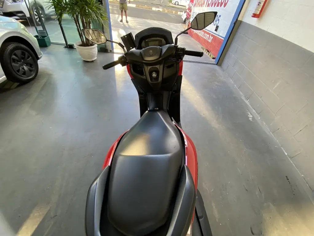 YAMAHA NMax 160 - Foto