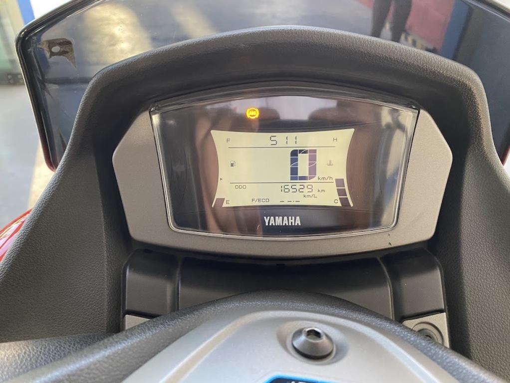 YAMAHA NMax 160 - Foto