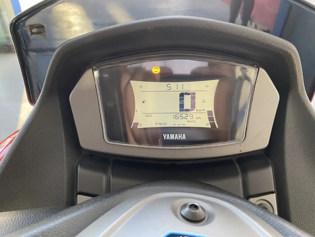 YAMAHA NMax 160 - Foto