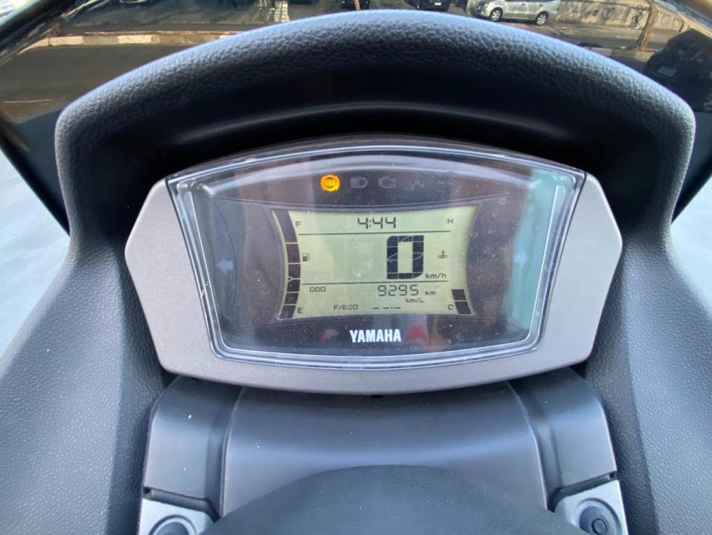 YAMAHA NMax 160 - Foto
