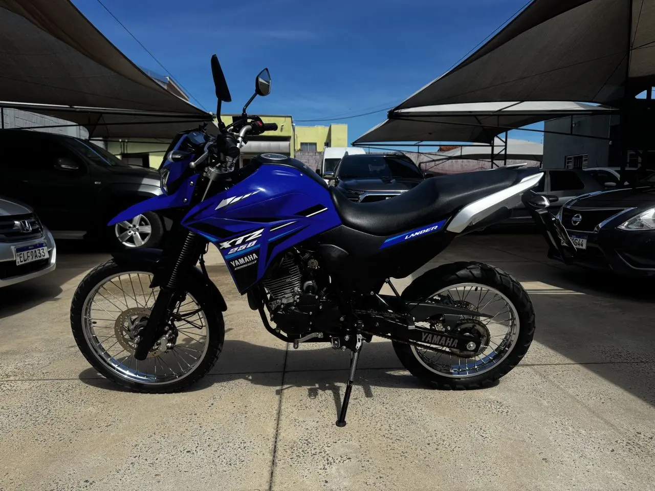 YAMAHA XTZ 250 - Foto