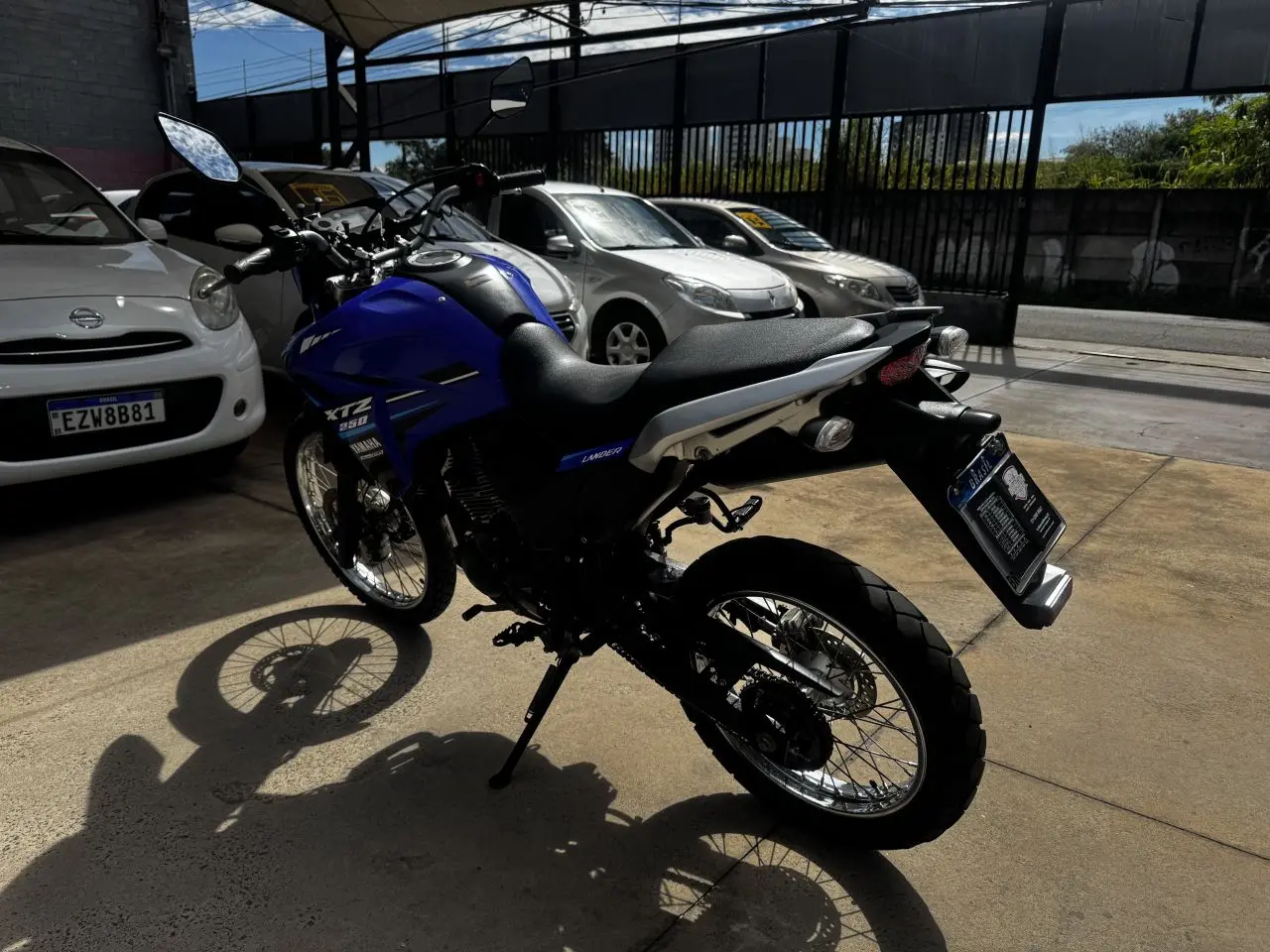 YAMAHA XTZ 250 - Foto