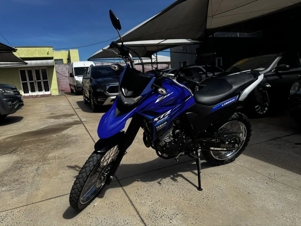 YAMAHA XTZ 250 - Foto