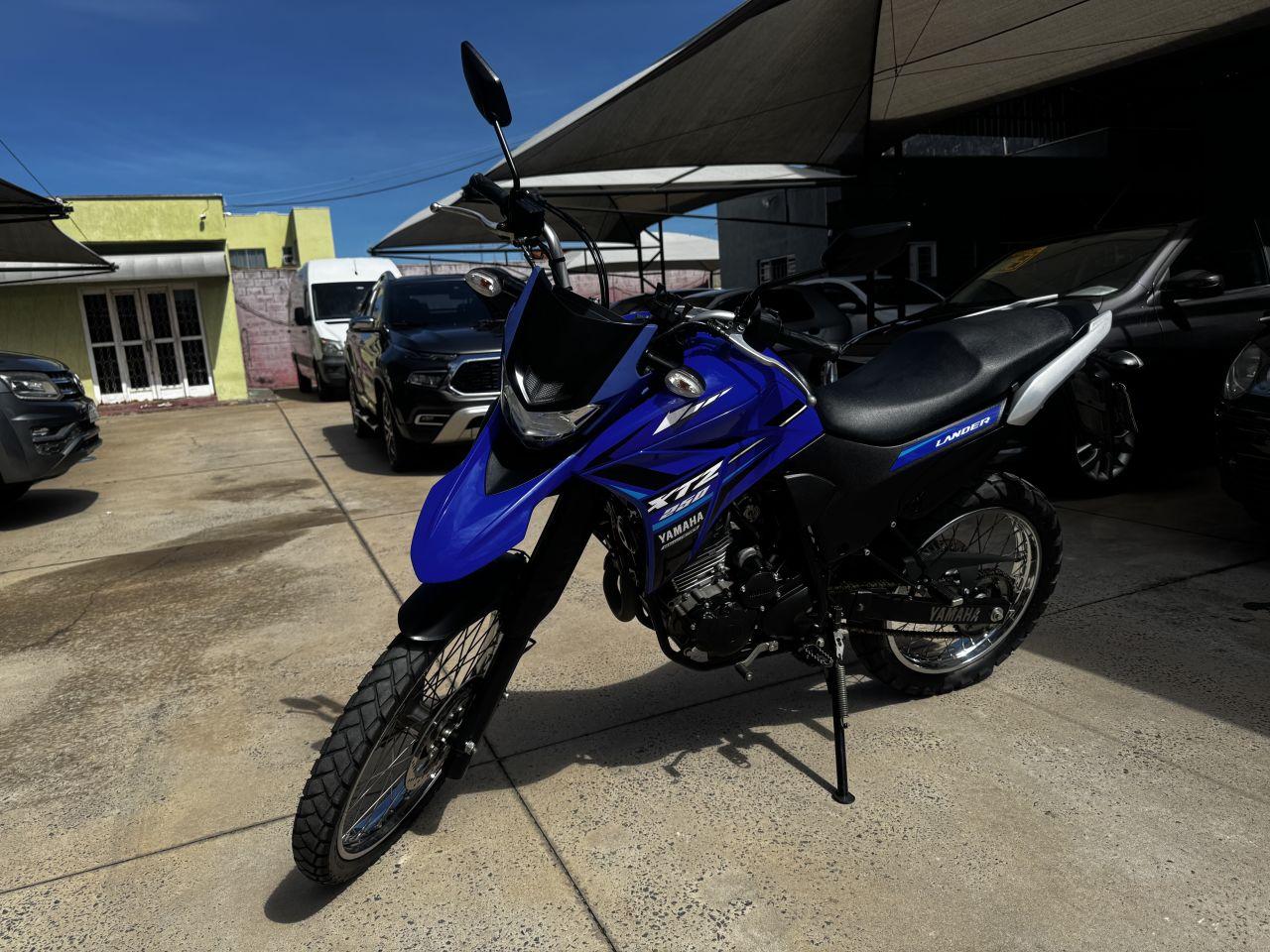 YAMAHA XTZ 250 - Foto