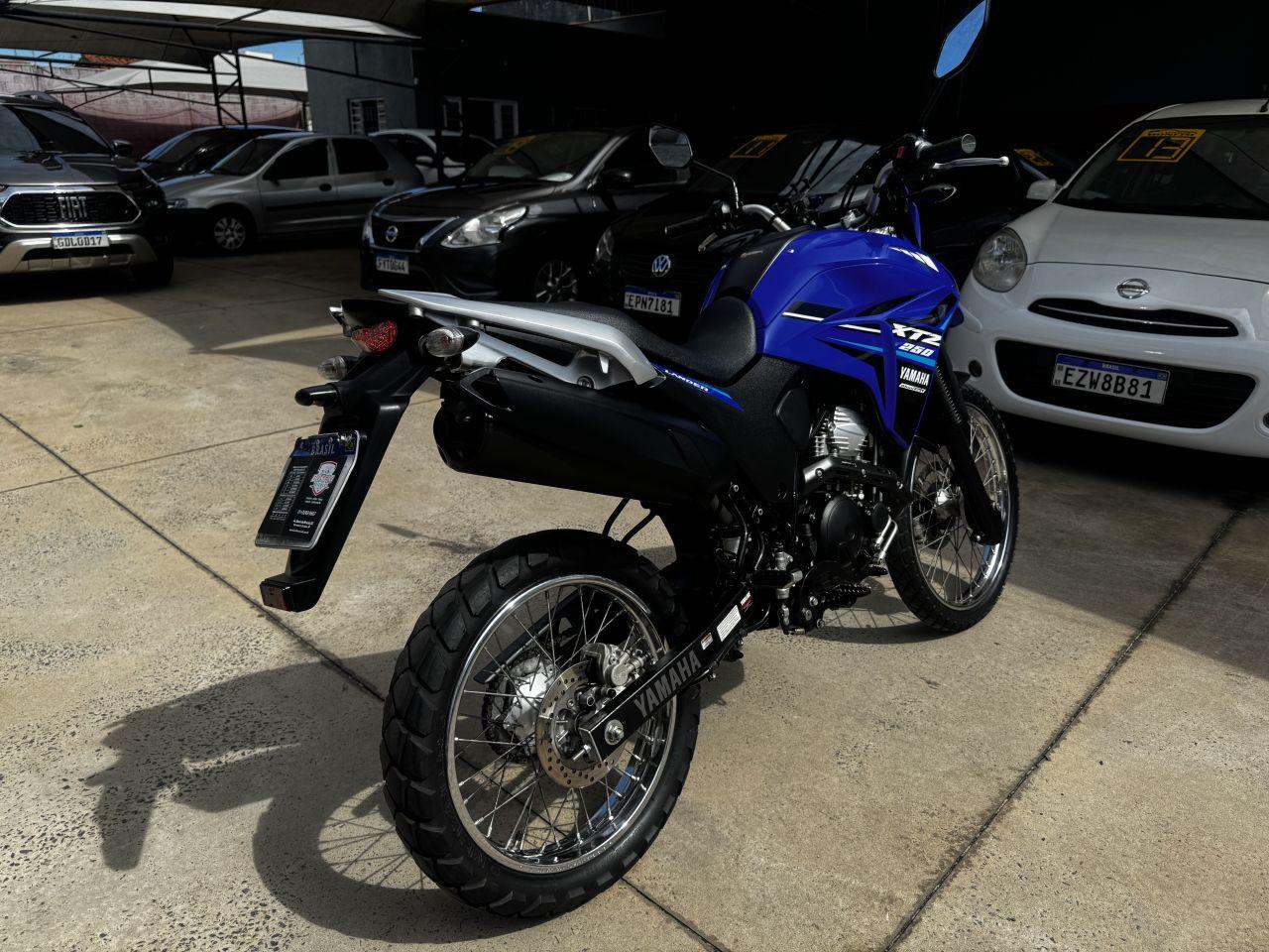 YAMAHA XTZ 250 - Foto