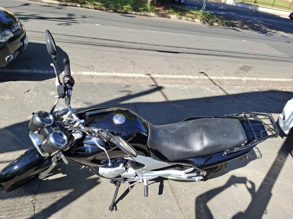 YAMAHA YS Fazer 250 - Foto
