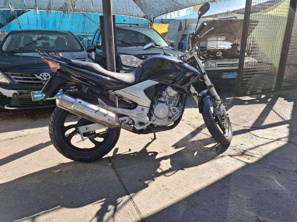 YAMAHA YS Fazer 250 - Foto