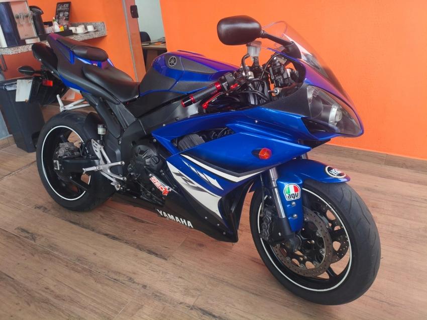 YAMAHA YZF R1 1000 - Foto
