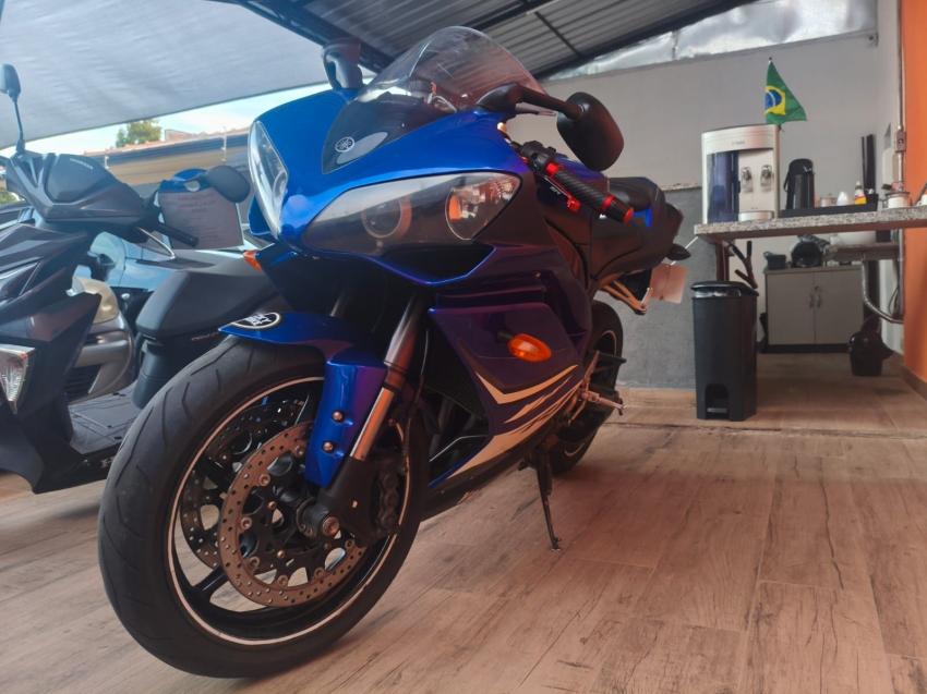 YAMAHA YZF R1 1000 - Foto