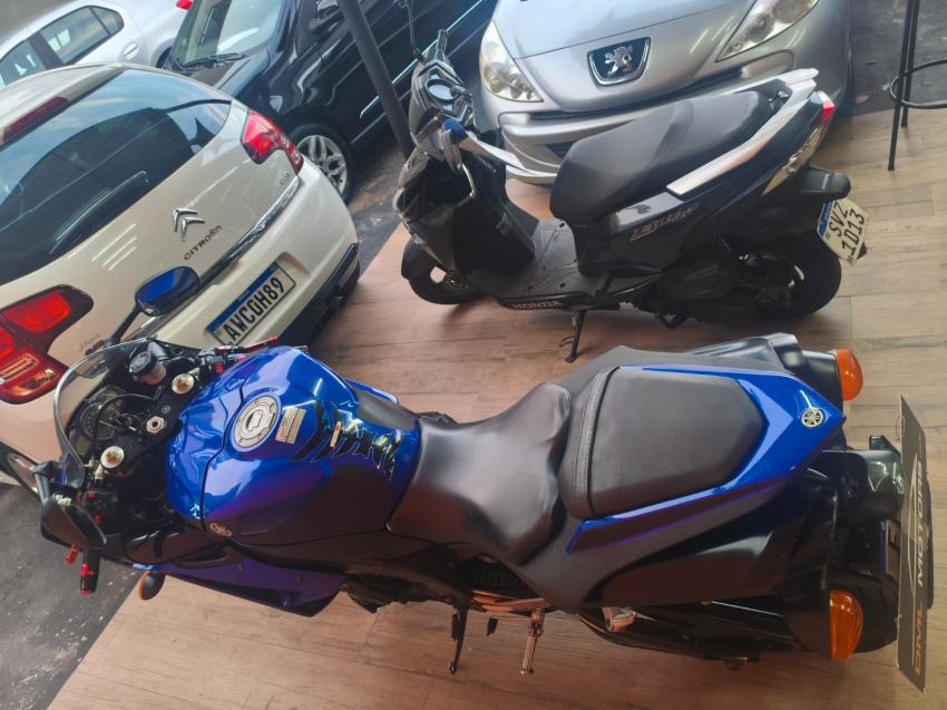 YAMAHA YZF R1 1000 - Foto