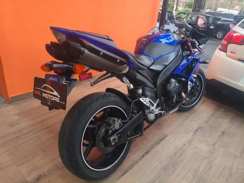 YAMAHA YZF R1 1000 - Foto