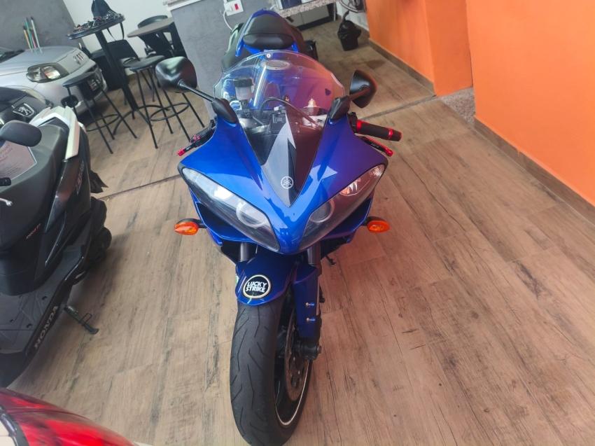 YAMAHA YZF R1 1000 - Foto