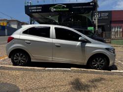 CHEVROLET Onix Hatch 1.0 4P FLEX LT