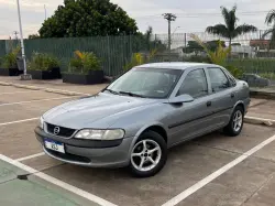 CHEVROLET Vectra Sedan 2.2 4P GL