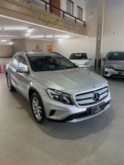 MERCEDES-BENZ CLA 200 1.6 16V 4P CGI 7-G TRONIC AUTOM�TICO DCT