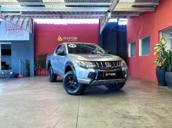 MITSUBISHI L 200 Triton 