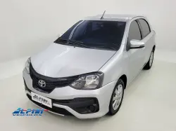 TOYOTA Etios Hatch 