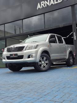 TOYOTA Hilux Caminhonete 2.7 16V 4P SR FLEX CABINE DUPLA AUTOM�TICO