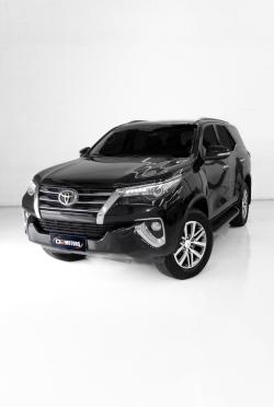 TOYOTA Hilux SW4 2.8 4P SRX 4X4 TURBO DIESEL AUTOM�TICO