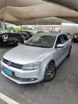 VOLKSWAGEN Jetta 2.0 4P TSI HIGHLINE 200 CV AUTOM�TICO