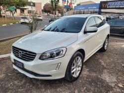 VOLVO XC60 2.4 4P AWD MOMENTUM DIESEL AUTOMTICO