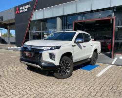 MITSUBISHI L 200 Triton 