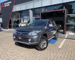 MITSUBISHI L 200 Triton 