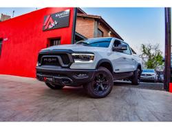 RAM 1500 5.7 V8 REBEL CABINE DUPLA 4X4 AUTOMTICO