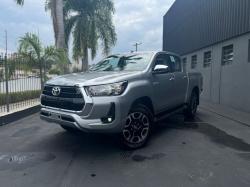 TOYOTA Hilux Caminhonete 2.8 16V SRV 4X4 DIESEL CABINE DUPLA AUTOMTICO