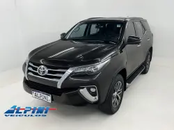 TOYOTA Hilux Caminhonete 