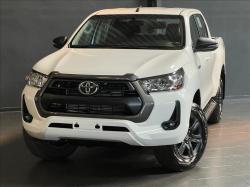 TOYOTA Hilux Caminhonete 2.8 16V 4P SR 4X4 DIESEL CABINE DUPLA AUTOMTICO