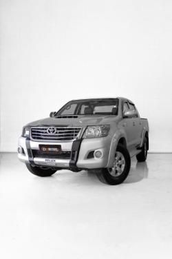 TOYOTA Hilux Caminhonete 3.0 4P 4X4 DIESEL CABINE DUPLA