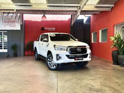 TOYOTA Hilux Caminhonete 