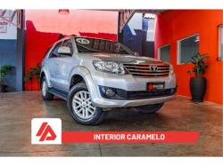 TOYOTA Hilux SW4 2.7 16V 4P SR AUTOMTICO