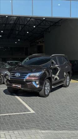 TOYOTA Hilux SW4 2.8 16V 4P SRX 4X4 7 LUGARES TURBO DIESEL AUTOMTICO