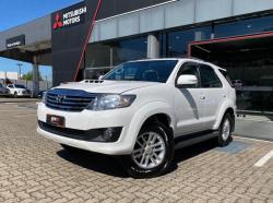 TOYOTA Hilux SW4 3.0 16V 4P SRV 4X4 7 LUGARES TURBO DIESEL AUTOMTICO