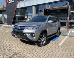 TOYOTA Hilux SW4 