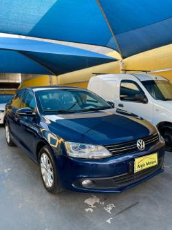 VOLKSWAGEN Jetta 2.0 4P FLEX CONFORTLINE TIPTRONIC AUTOMTICO