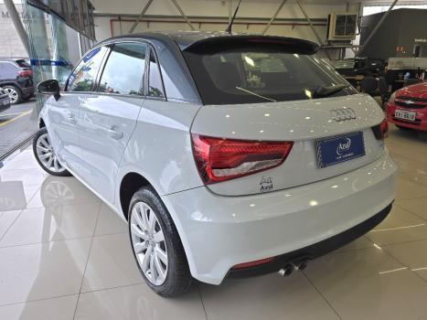 AUDI A1 1.4 16V 4P TFSI SPORTBACK ATRACTION S-TRONIC AUTOM�TICO, Foto 4