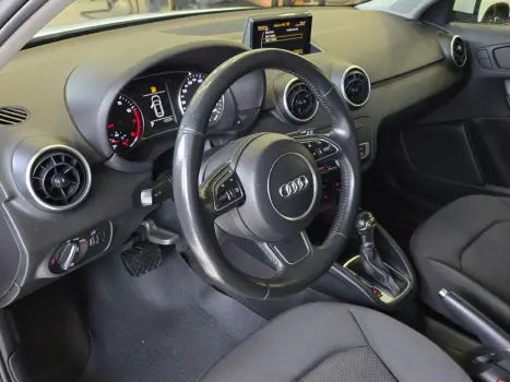 AUDI A1 1.4 16V 4P TFSI SPORTBACK ATRACTION S-TRONIC AUTOM�TICO, Foto 13