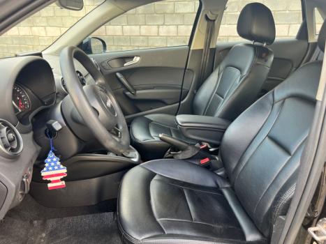 AUDI A1 1.4 16V 4P TFSI ATRACTION S-TRONIC AUTOM�TICO, Foto 6