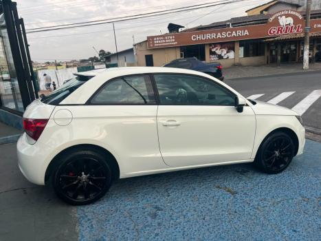 AUDI A1 1.4 16V TFSI ATRACTION S-TRONIC AUTOM�TICO, Foto 4