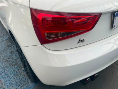 AUDI A1 1.4 16V TFSI ATRACTION S-TRONIC AUTOM�TICO, Foto 6