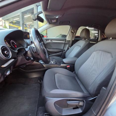 AUDI A3 1.4 16V 4P TFSI ATTRACTION S-TRONIC AUTOM�TICO, Foto 8