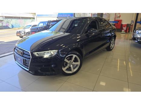 AUDI A3 1.4 16V 4P TFSI AMBIENTE S-TRONIC AUTOM�TICO, Foto 3