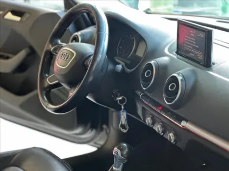 AUDI A3 Sedan 1.4 16V 4P TFSI S-TRONIC AUTOM�TICO, Foto 5