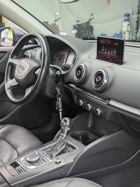 AUDI A3 Sedan 1.4 16V 4P TFSI ATTRACTION S-TRONIC AUTOM�TICO, Foto 9