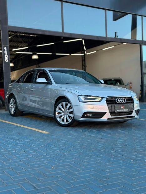 AUDI A4 1.8 4P TFSI AMABIENTE MULTITRONIC AUTOM�TICO, Foto 3
