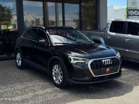 AUDI Q3 1.4 4P 35 TFSI BLACK S LINE S-TRONIC AUTOM�TICO, Foto 2
