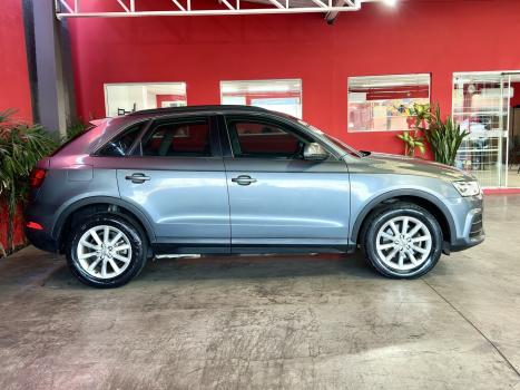 AUDI Q3 1.4 4P 35 TFSI BLACK S LINE S-TRONIC AUTOM�TICO, Foto 19